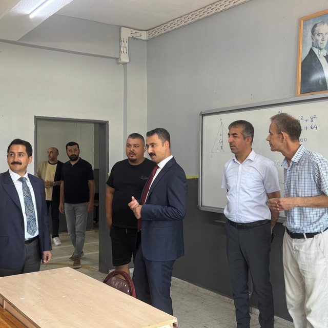 Alaşehir'deki 36 sınıf denetimli serbestlik yükümlüleri tarafından yenilend...