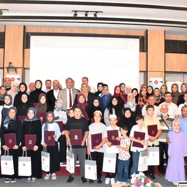 Kütahya'da 23 öğrenciye Hafızlık İcazetnamesi verildi