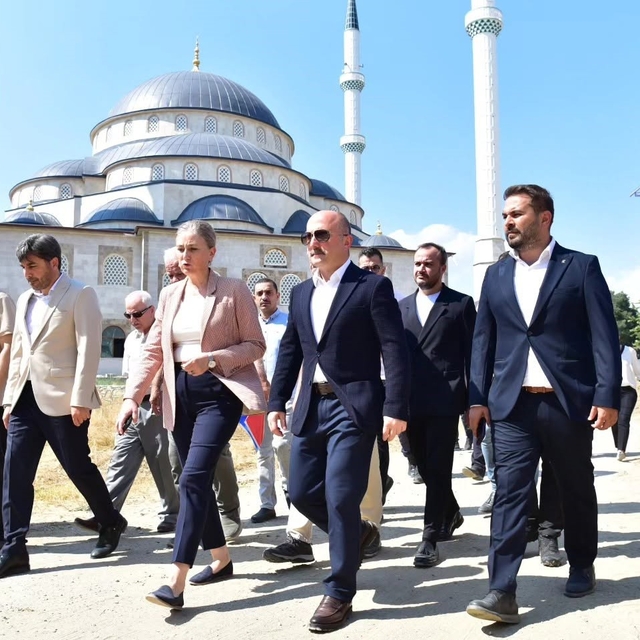 Vali Varol, Nazilli Külliye Camisi inşaatını inceledi