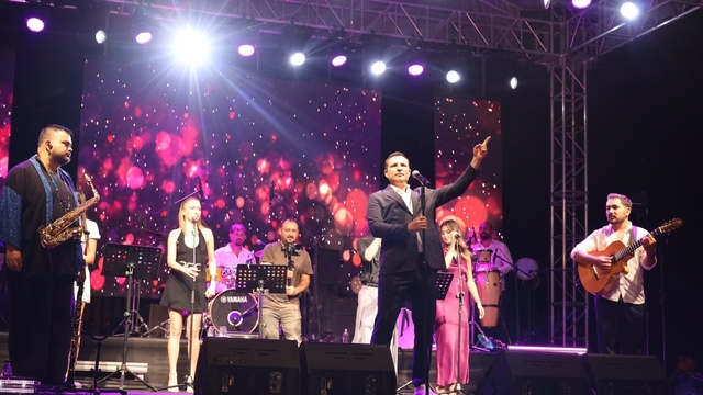 Alaçam Geyikkoşan'da Rafet El Roman rüzgarı