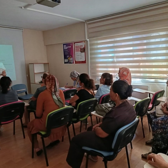 Kadınlara 'Sağlıklı Menopoz' eğitimi verildi