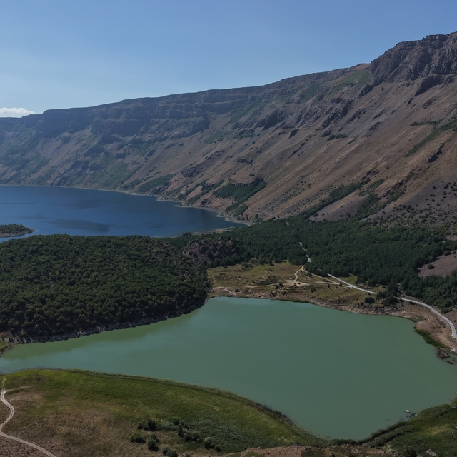 Vali Karakaya: Nemrut Kalderası'nda koruma-kullanma dengesi içinde daha nit...