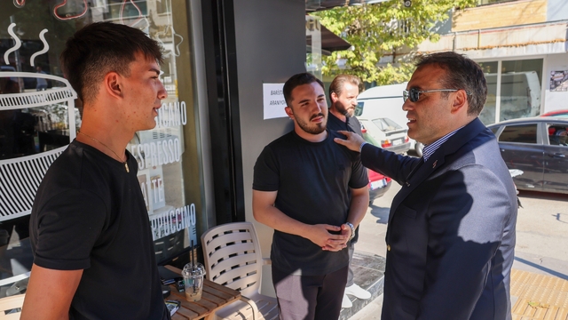 Vali Sözer, esnaf ve vatandaşların taleplerini dinledi