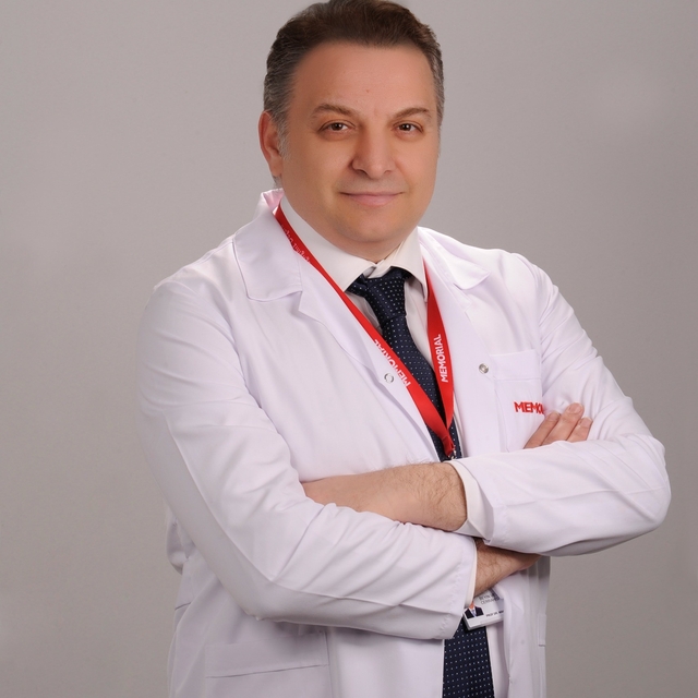 Masa başında çalışanlara omurga sağlığı uyarısı
Prof. Dr. Mahmut Akyüz: "He...