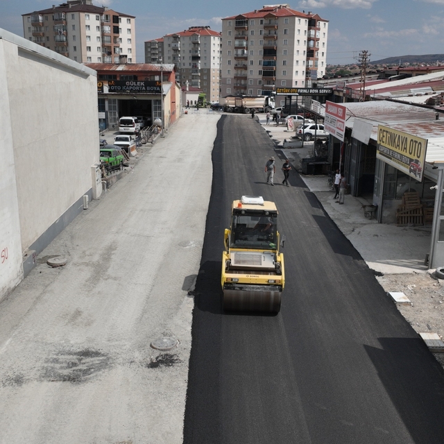 Sorgun Sanayi Sitesi'nde asfalt hamlesi: Yollar yenileniyor