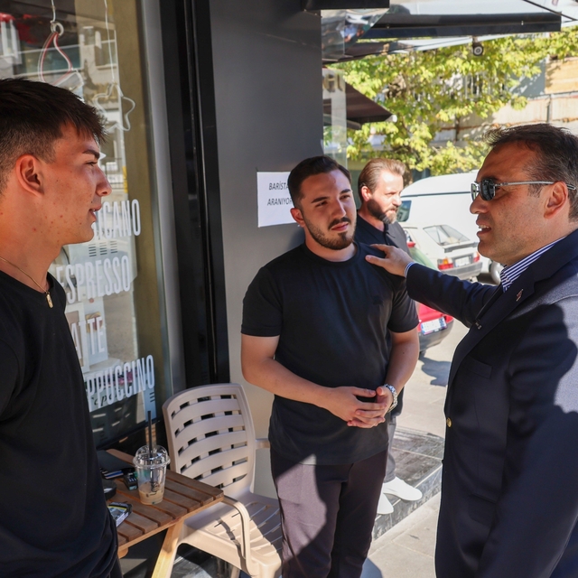 Vali Sözer, esnaf ve vatandaşların taleplerini dinledi