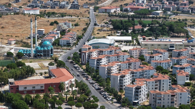 Bergama'da yollar yenileniyor, ulaşım daha güvenli hale geliyor