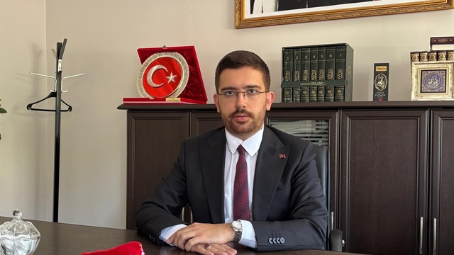 Gevaş Müftülüğü'ne atanan Mehmet Faruk Geylani görevine başladı