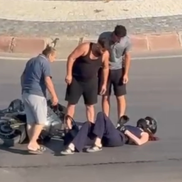 Tır ile motosiklet çarpıştı: 1 yaralı