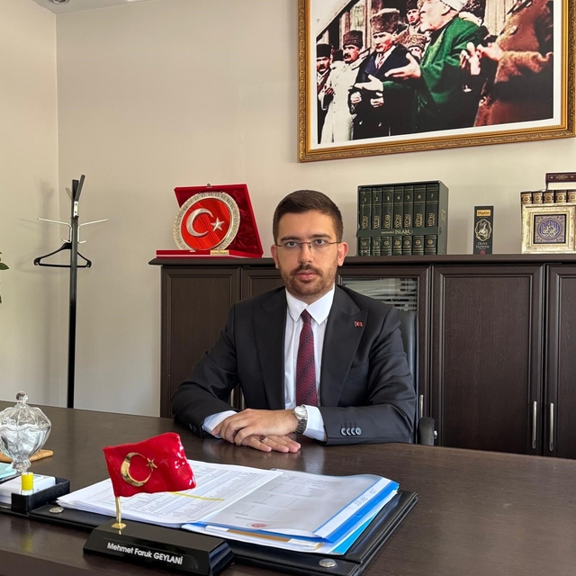 Gevaş Müftülüğü'ne atanan Mehmet Faruk Geylani görevine başladı