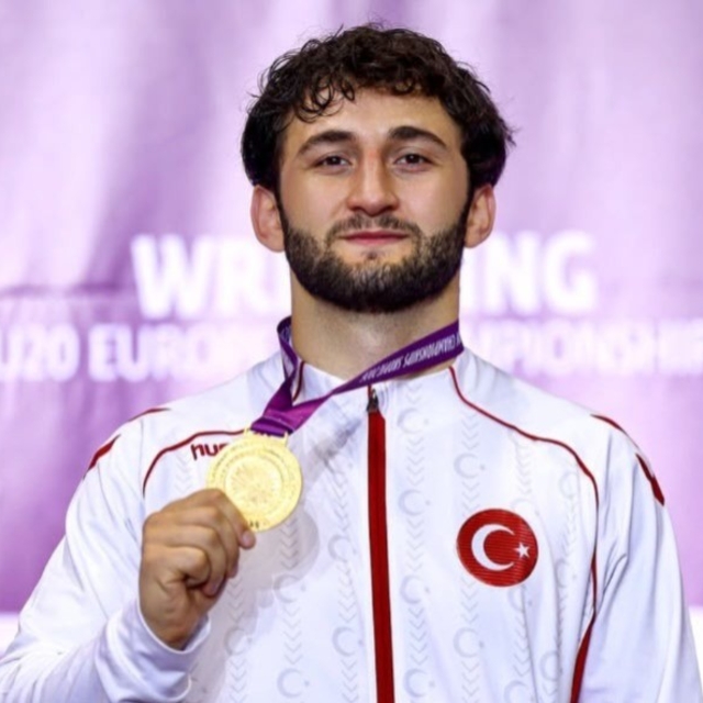 Bilecikli güreşçi dünya ikincisi oldu