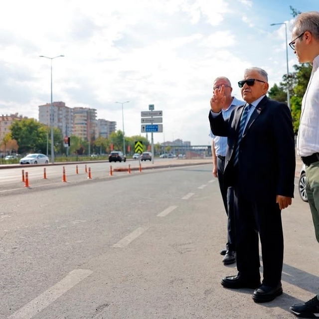 Başkan Büyükkılıç: "DSİ-Yeni Sanayi Alt Geçitleri ile ulaşım konforunu artı...