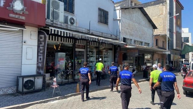 Turgutlu'da kaldırım işgali denetimi