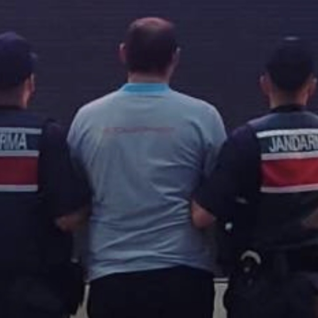 Bafra'da 8 yıl hapis cezasıyla aranan şahıs yakalandı