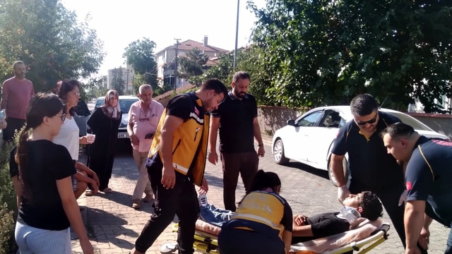 Muratlı'da motosiklet ile otomobil çarpıştı: 1 yaralı