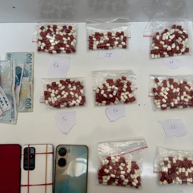 İzmir'de binlerce uyuşturucu ele geçirildi: 74 tutuklama