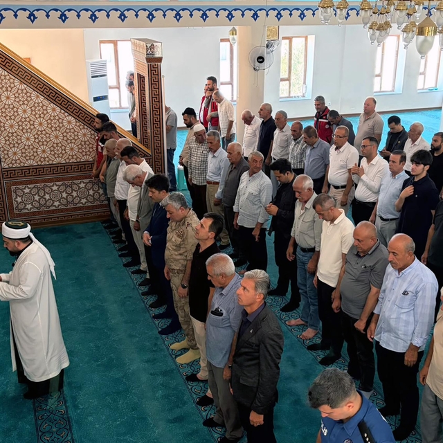 Derik'te 2 TIR'ın karıştığı kazada ölen 21 kişi için mevlit okutuldu