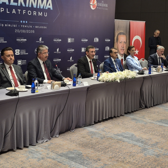 Cumhurbaşkanı Yardımcısı Yılmaz: "Ülkemiz büyümeye devam ediyor"
Eskişehir...