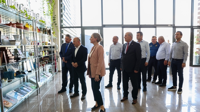 Vali Varol Nazilli Ticaret Odası'na iade-i ziyarette bulundu