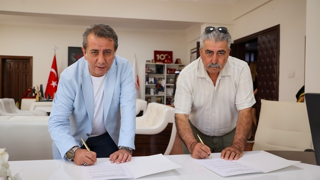 Başkan Yetişkin'den derneğe anlamlı destek