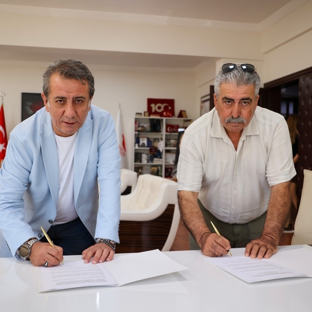Başkan Yetişkin'den derneğe anlamlı destek