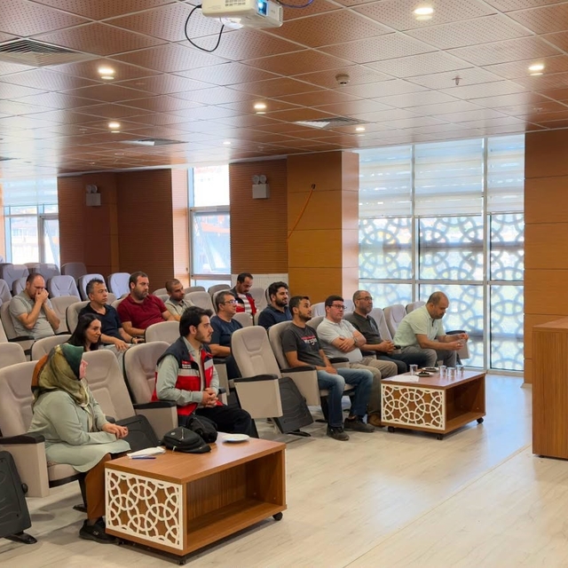 Kütahya'da kanatlı işletmelerinde biyogüvenlik eğitimi