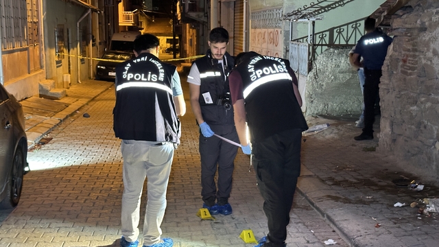 Uşak'ta bıçaklı ve pompalı tüfekli kavga: 1 ağır yaralı