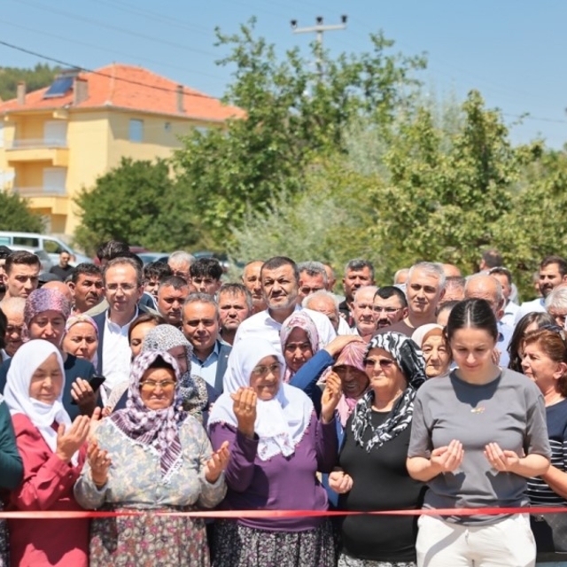 Dört ilçeyi birbirine bağlayan yol yıllar sonra asfalta kavuştu