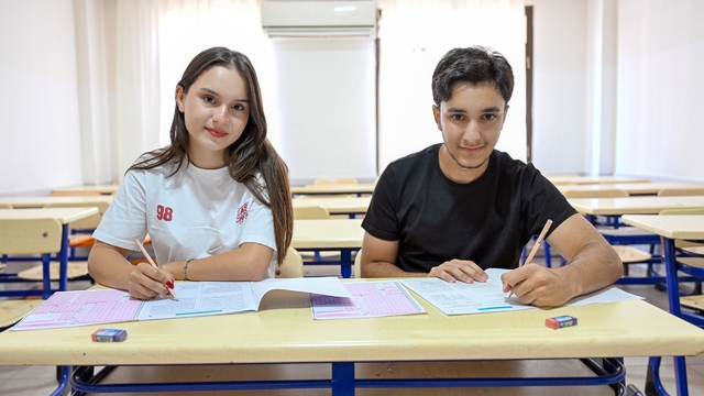Mersin'de ücretsiz kurs desteğiyle 396 öğrenci üniversiteli oldu