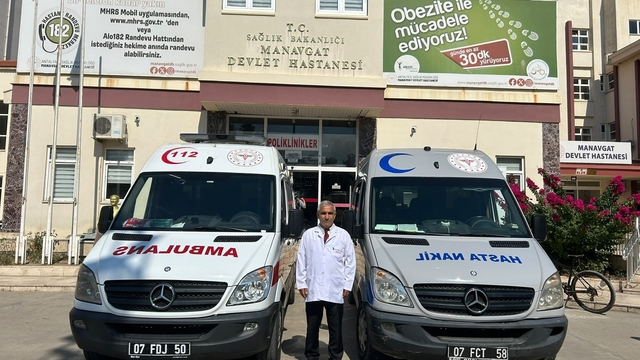 Evde sağlık hizmetlerine 2 yeni ambulans takviyesi