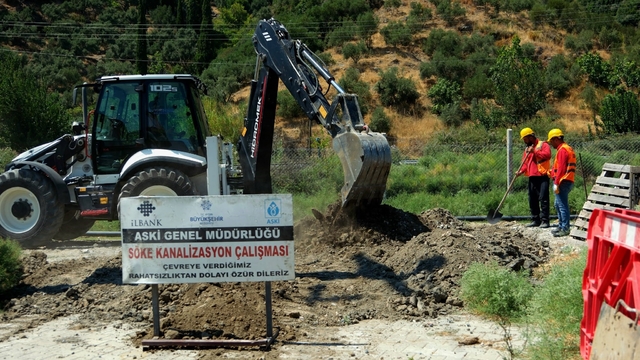 Söke'de kanalizasyon çalışması devam ediyor
