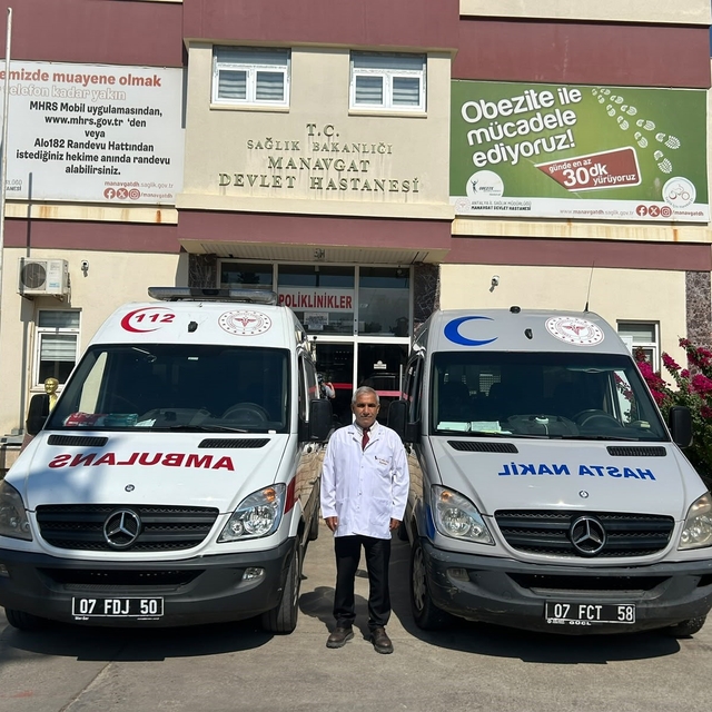 Evde sağlık hizmetlerine 2 yeni ambulans takviyesi