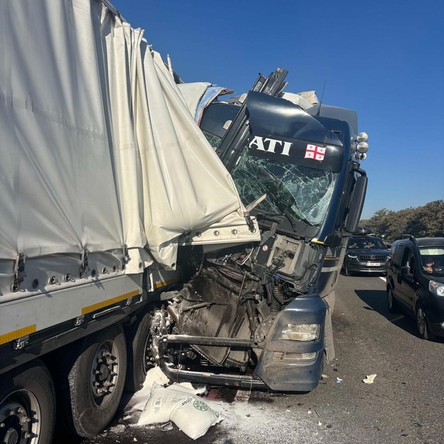 Bilecik'te zincirleme trafik kazası, 2 yaralı