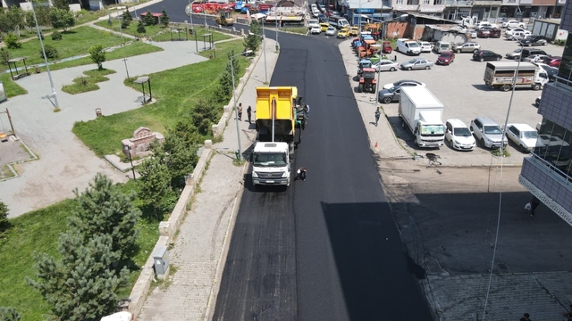 Belediye ekiplerinin asfalt çalışmaları drone ile havadan görüntülendi