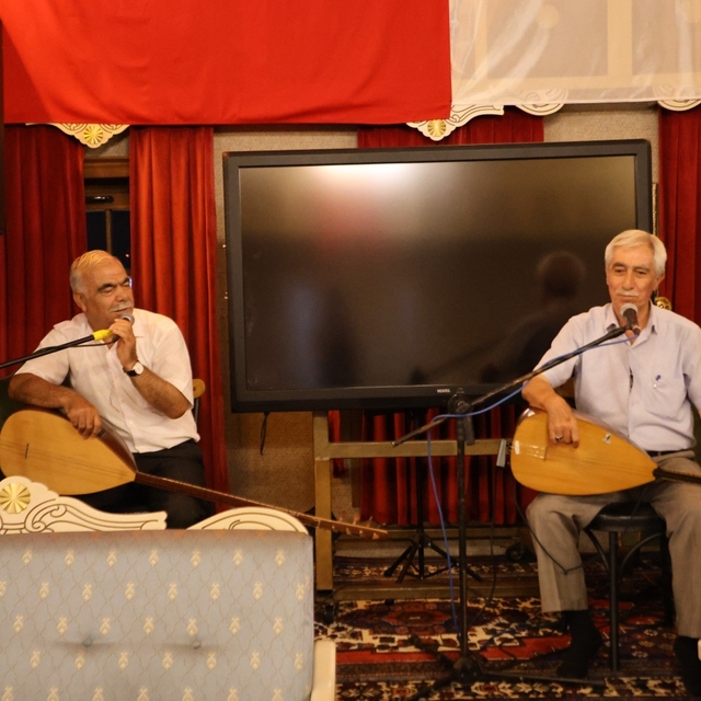 Yunusemre'de saz, söz ve şiir buluştu