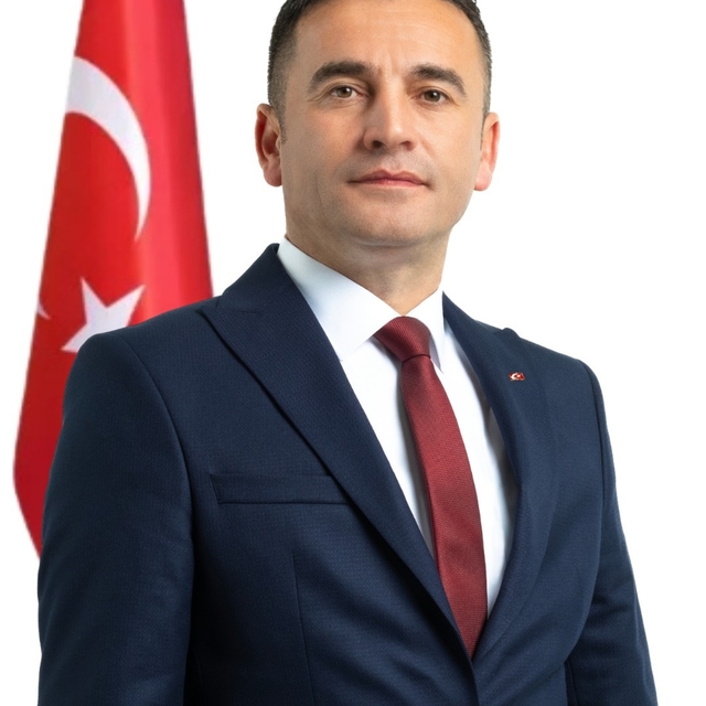 Başkan Habil Dökmeci, "CHP'den ayrılmıyor, Yeni Parti'ye geçmiyorum"