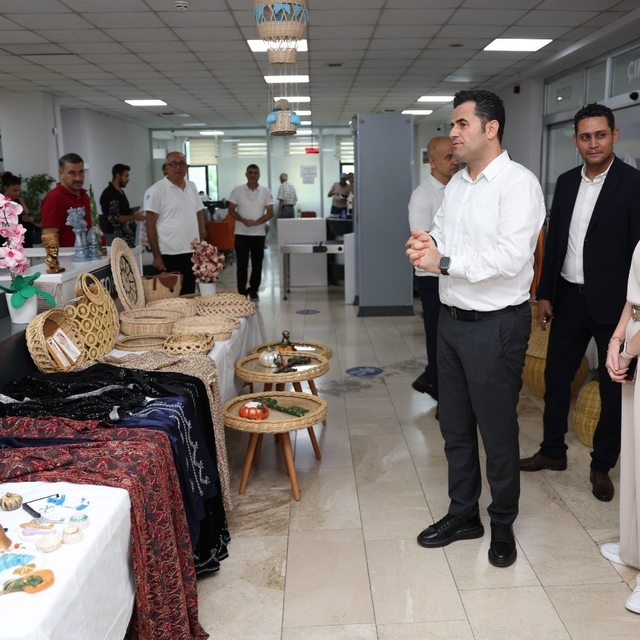 Akdeniz'de 'Emekten Sahneye' yılsonu sergisi