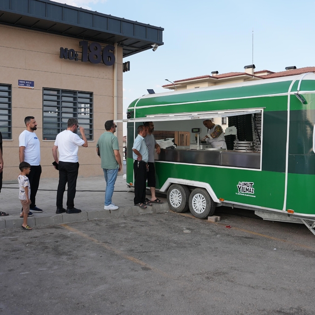 Şekabel baklava Şehitkamil'in dört bir yanına yayılıyor
Yılmaz: "Satış nokt...