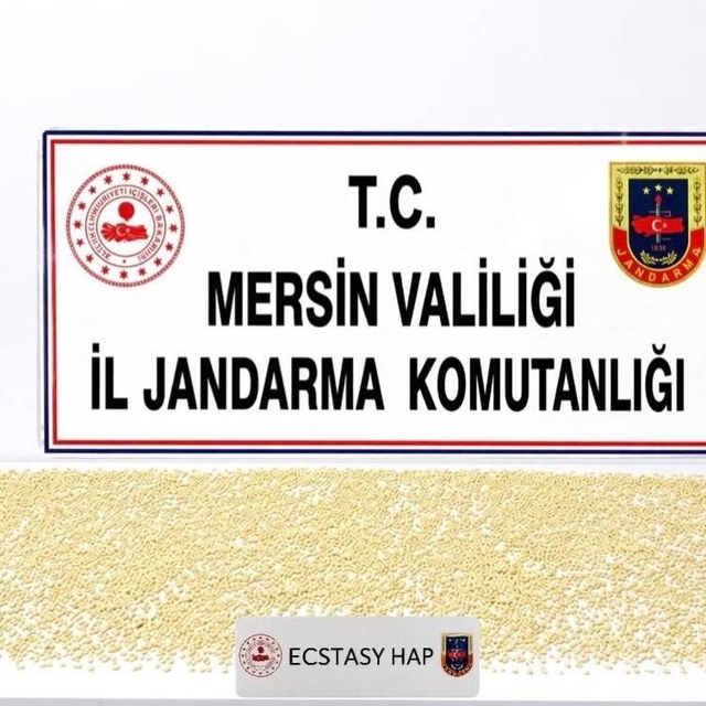 Mersin'de 3 bin 760 uyuşturucu hap ele geçirildi
