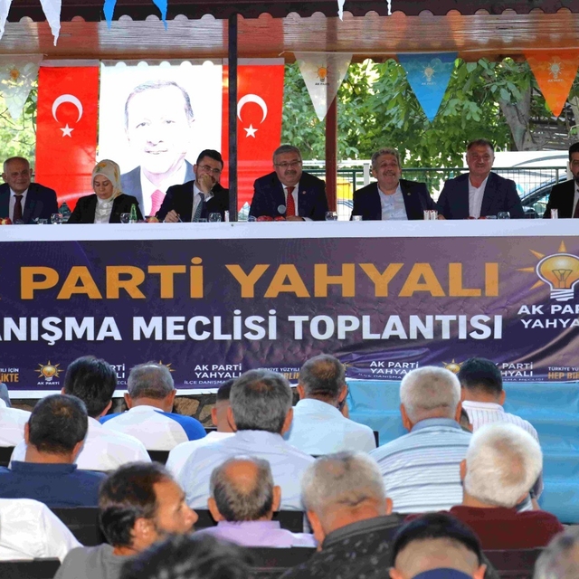 AK Parti Yahyalı İlçe Başkanı Sarıçiçek: "Bizler bu yola koltuk sevdasıyla...