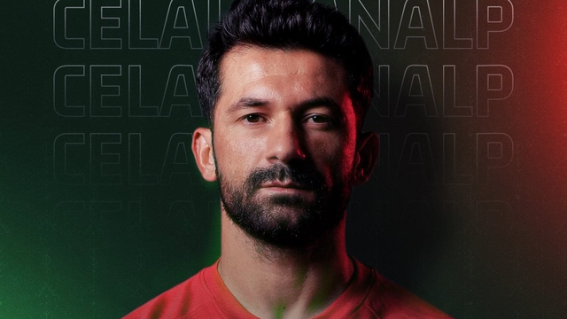 Amed Sportif Faaliyetler'de Celal Hanalp, bedelsiz Vanspor'a transfer oldu