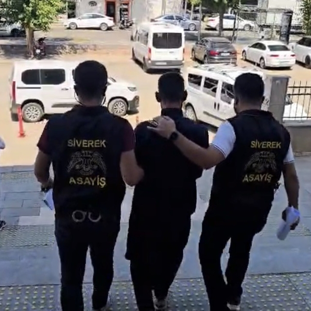 7 yıl 6 ay hapis cezasıyla aranan şahıs yakalandı