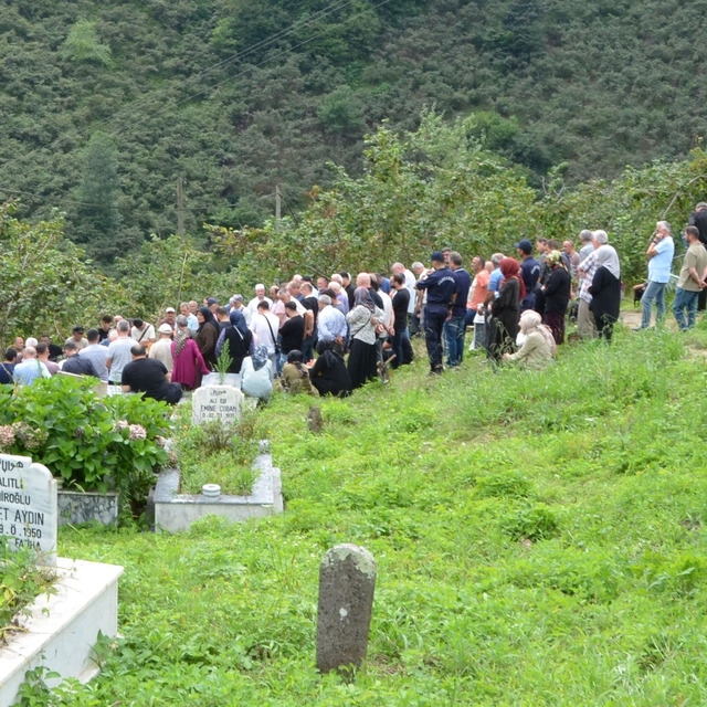 Giresun'da sele kapılarak hayatını kaybeden Mehmet Akkaya toprağa verildi