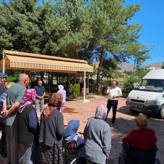 Erzincan'da 63 yaşlıya sağlık ve farkındalık eğitimi verildi
