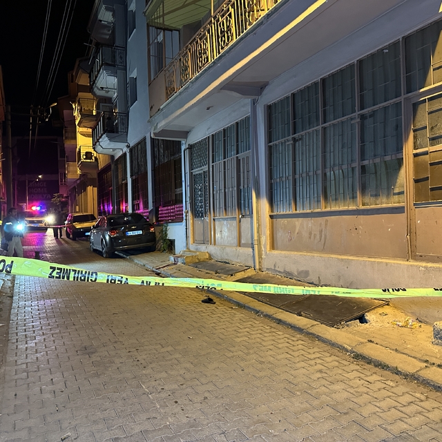 Uşak'ta 1 kişinin bıçakla ve tüfekle ağır yaralandığı olayda 2 şüpheli tutu...