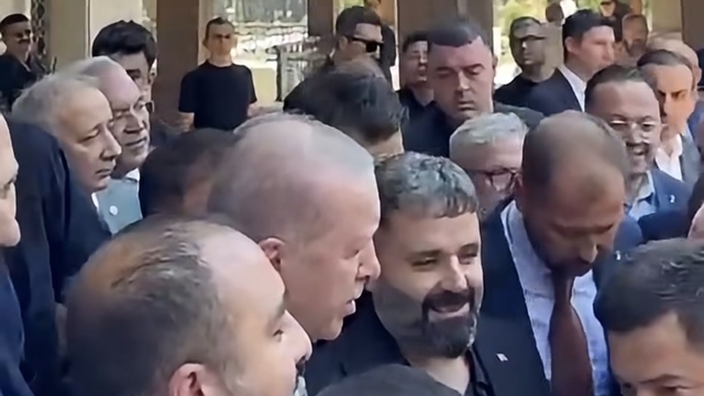 Cumhurbaşkanı Erdoğan, Marmaris'te vatandaşlarla buluştu