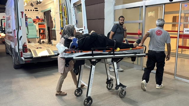 Adıyaman'da iki otomobil çarpıştı: 4 yaralı
