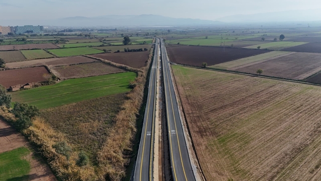Ankara'nın gücü Aydın'ın enerjisiyle birleşti, Aydın'a yatırım yağdı
Büyükşehir Belediyesi son 1 yılda 8 milyar 14 Milyon TL'lik yatırım gerçekleştirdi