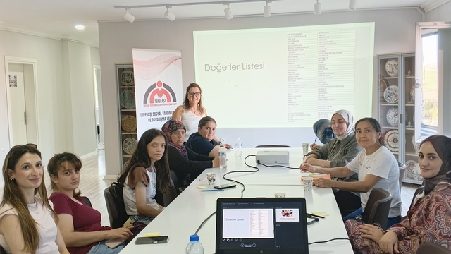 Eskişehir'de 'Aile Eğitim Programı' kapsamında bilgilendirme yapıldı