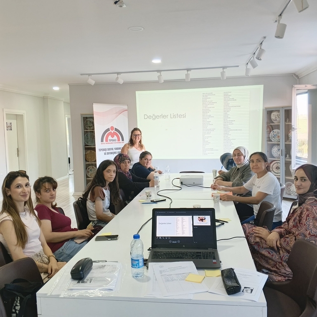 Eskişehir'de 'Aile Eğitim Programı' kapsamında bilgilendirme yapıldı